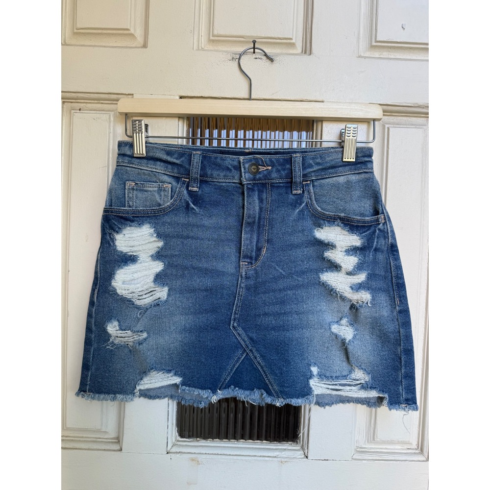 Hollister High-Rise Distressed Denim Mini Skirt Medium Wash Raw Hem Size 1 W25